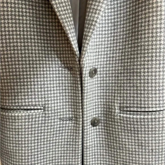 Abercrombie & Fitch Gray Checkered Jacket - Picture 2 of 8